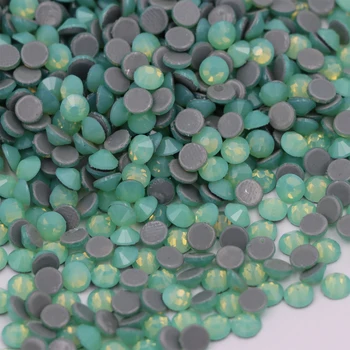 Zelen Opal Železa na Kristali Flatback Stekla sprotni Popravek Okrasnih za Oblačilo 3D Nail Art Kamni Odlikovanja